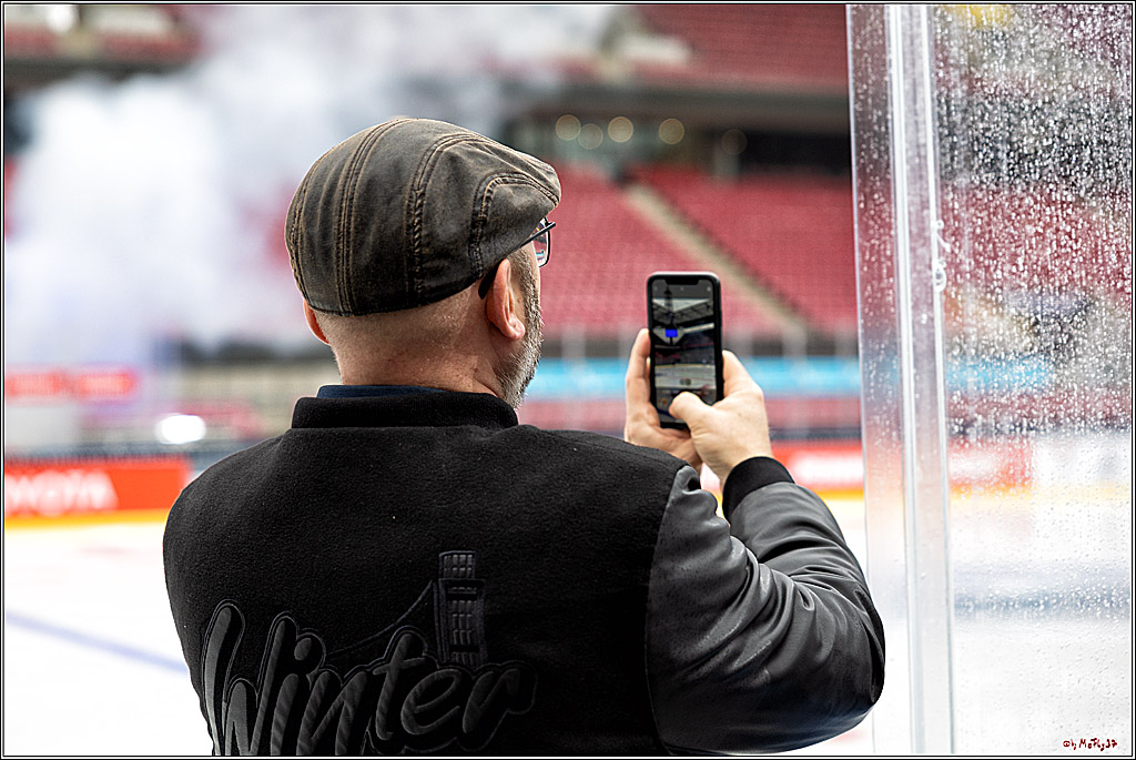 PENNY DEL WINTERGAME;  Kölner Haie Training; Köln, 02.12.2022